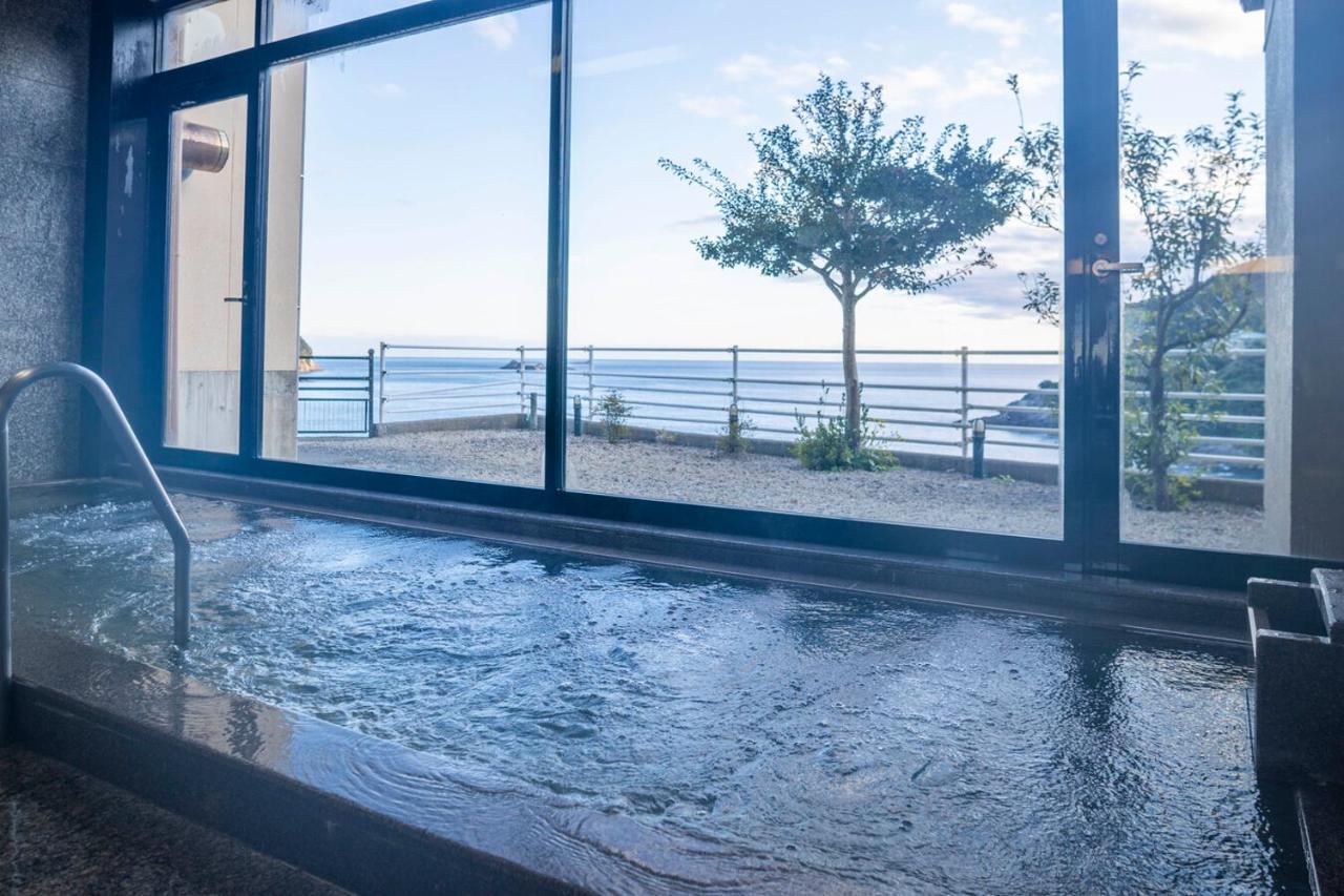 Hotel Nami Кумано Екстериор снимка