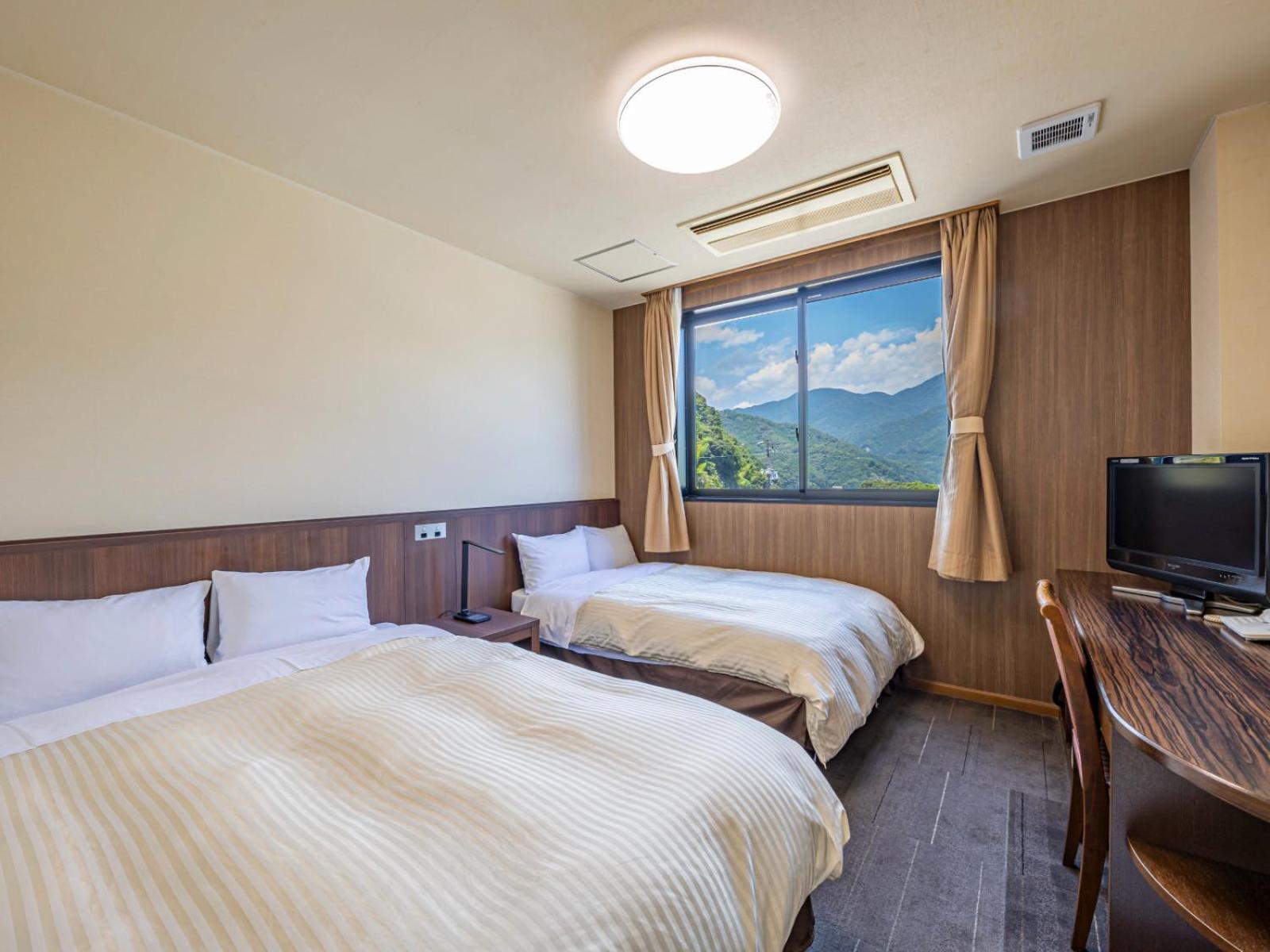 Hotel Nami Кумано Екстериор снимка