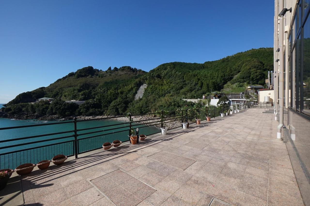 Hotel Nami Кумано Екстериор снимка